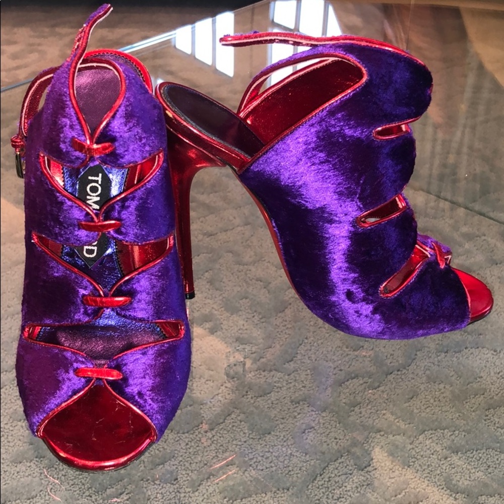 Rare Tom Ford open toe heels !!!